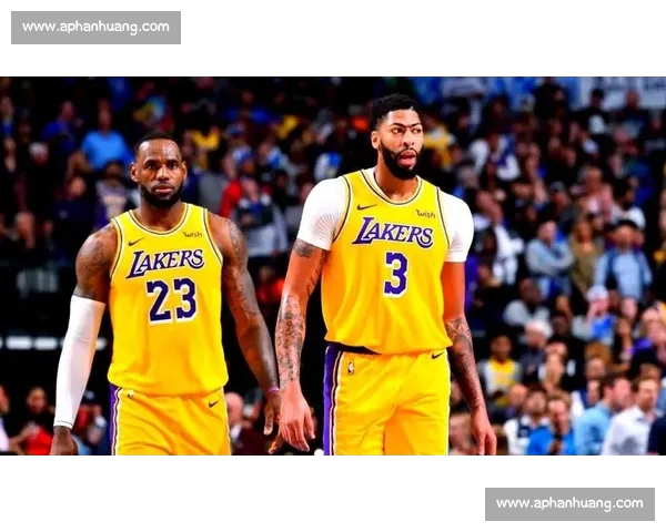 NBA今日焦点战：湖人客场挑战勇士，詹姆斯和库里对决引爆全场
